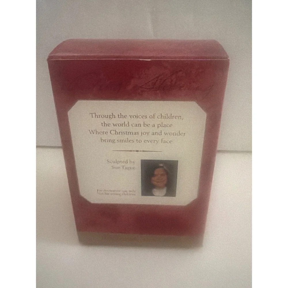 1999 Hallmark‎ Keepsake Ornament Praise the Day Choir Children Sue Tague QX6799